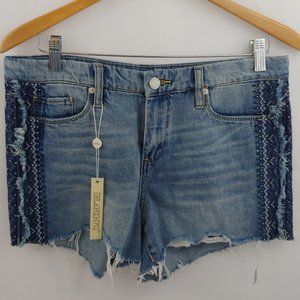 NWT BlankNYC 33" Waist Embroidered Denim Shorts